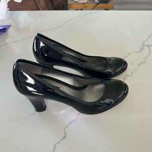 Bandolino Shiny Black Heels